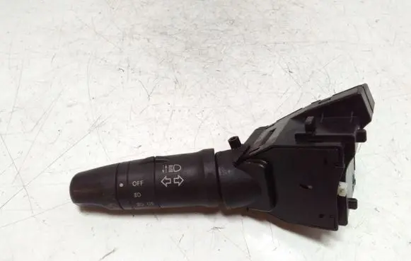 Nissan Primera Indicator stalk 25540AV600