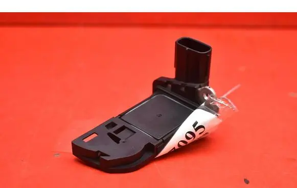 Toyota Avensis Verso Mass air flow meter 22204-26010