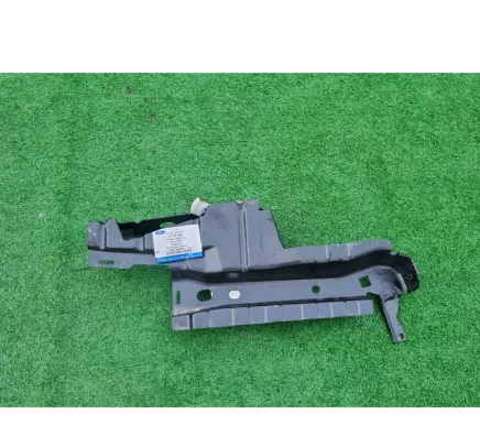 Ford Kuga II Fender mounting bracket DV4416B045AE DV4Z16165B 2215344
