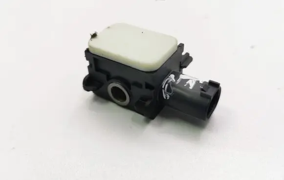 Mercedes-Benz ML W164 Airbag deployment crash/impact sensor 0038202826 160805401852