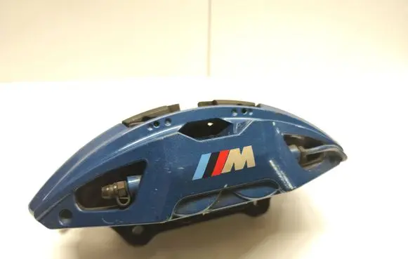 BMW 5 G30 G31 Front brake caliper 687529305
