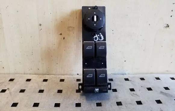 Ford Kuga I Electric window control switch 8M5T14A132AC