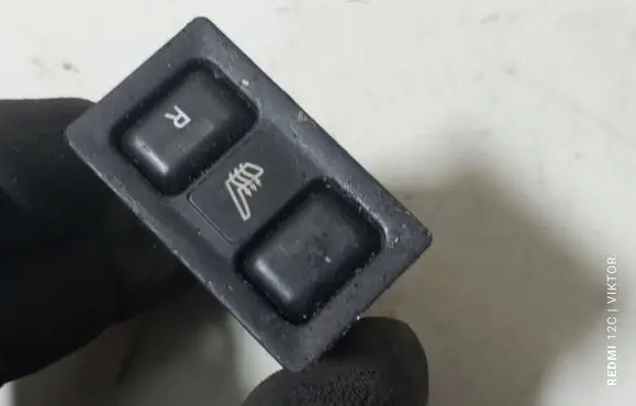 Toyota Corolla Verso AR10 Seat heating switch 153848