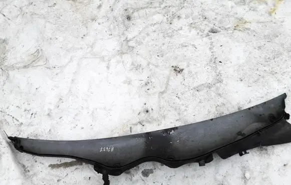 Mercedes-Benz C W203 Wiper trim 2038300813