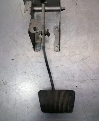 Chrysler 300M Brake pedal 28400171A 77179