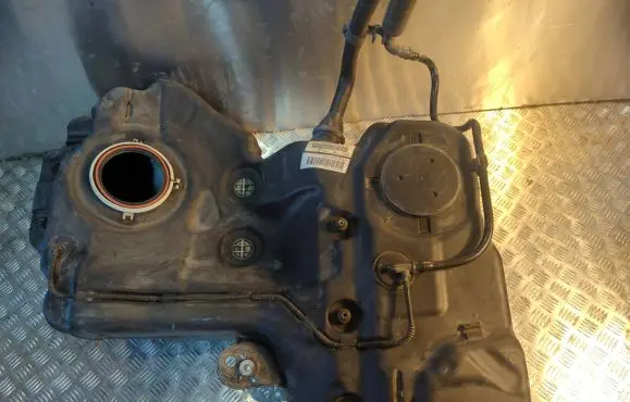 Audi A5 8T 8F Fuel tank 