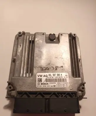 Volkswagen PASSAT B8 Engine control unit/module 04L907309M 0281030462