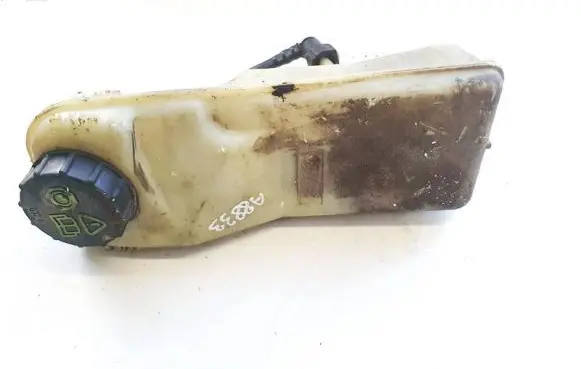Brake fluid reservoir