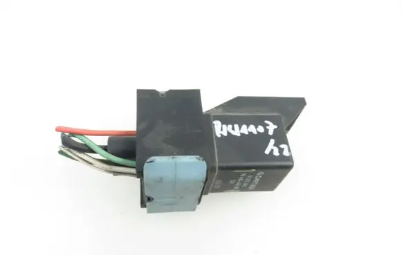 Peugeot 307 Glow plug pre-heat relay 9640469680