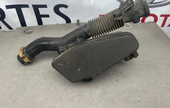 Toyota Auris E180 Intake resonator 1789337040