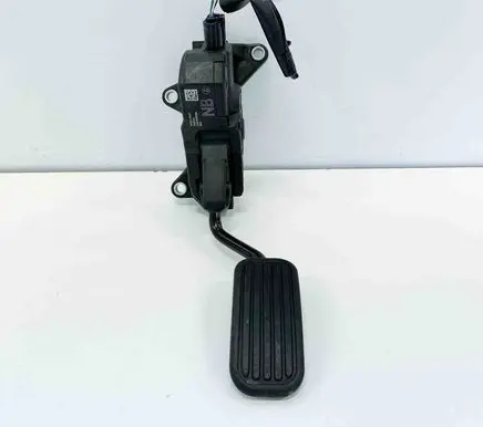 Toyota C-HR I Accelerator throttle pedal 78110F4041