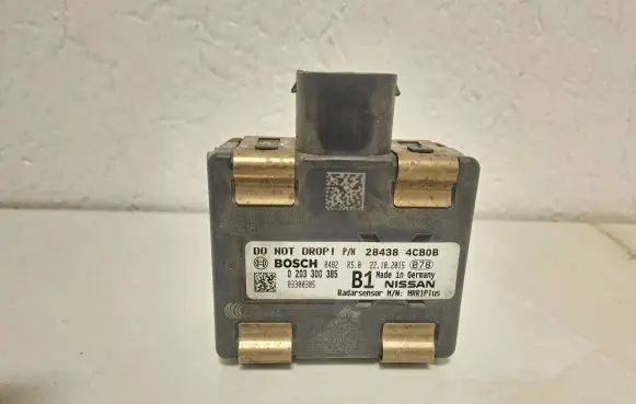 Nissan X-Trail T32 Distronic sensor radar 284384CB0B 0203300385 03300385