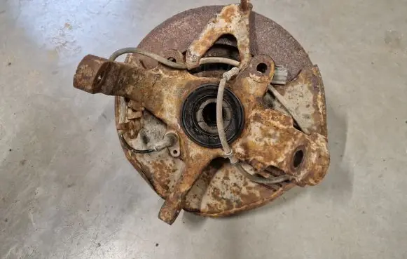 Isuzu D-Max Front wheel hub spindle knuckle