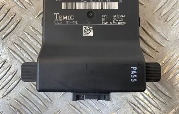 Audi A3 S3 8P Gateway control module 1K0907530D 1K0907951