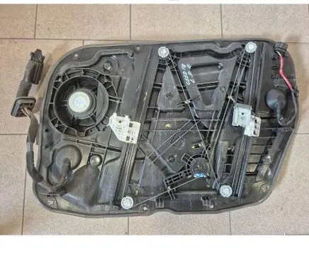KIA Ceed Front door window regulator with motor 82470J7000