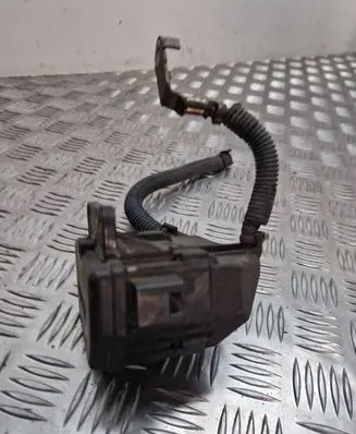 Toyota RAV 4 (XA20) Fuse module