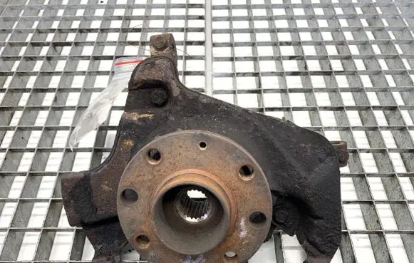 Fiat Grande Punto Front wheel hub spindle knuckle 