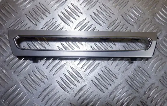 Audi Q7 4M Dashboard glove box trim 4M1853240