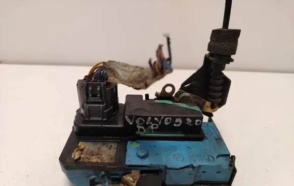 Volvo S80 Front door lock