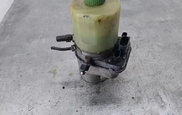 Skoda Fabia Mk2 (5J) Power steering pump