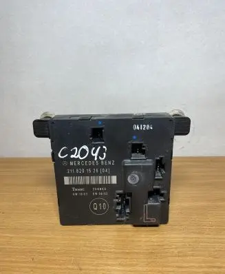 Mercedes-Benz E W211 Door control unit/module 2118201526 C2043