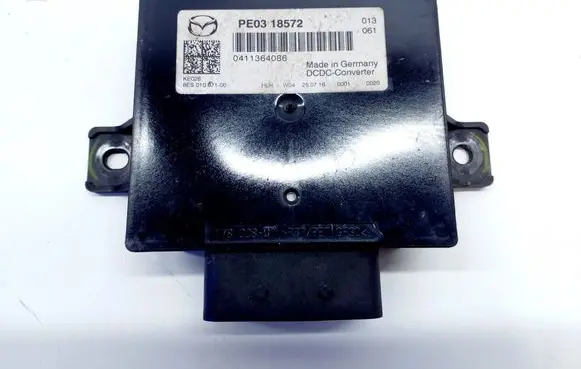 Mazda CX-5 Voltage converter/converter module PE0318572
