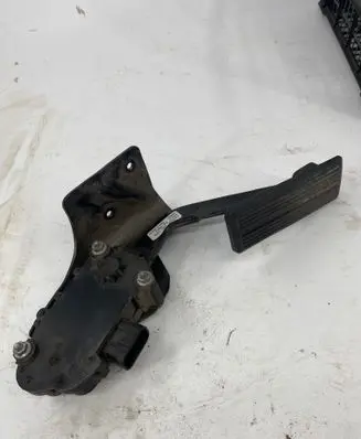 Chrysler Voyager Accelerator throttle pedal 034PE4206 033012 046974
