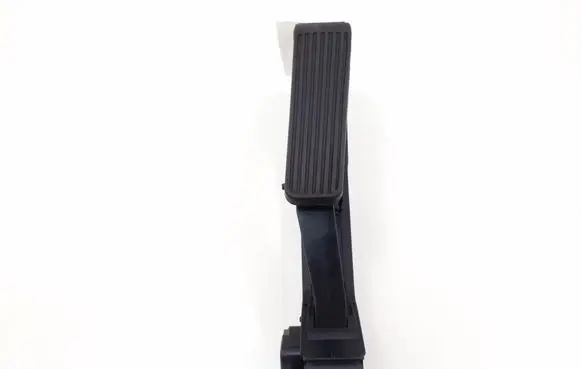 Mercedes-Benz CL C216 Accelerator throttle pedal A2203000104