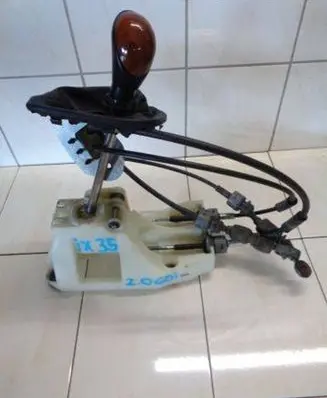 Hyundai ix35 Gear selector 43700-2S100