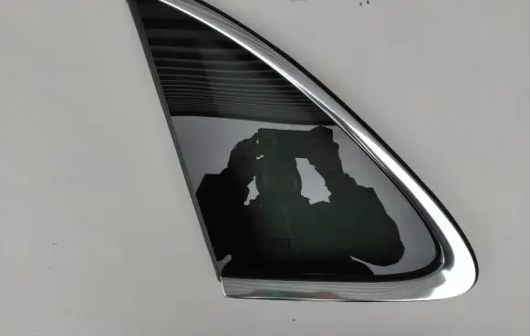 Porsche Macan (95B) Rear side window 95B845297