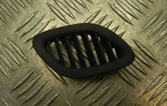 Opel Astra K Rear air vent grill 13377226 T8989