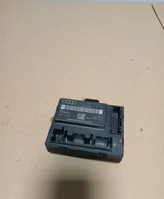 Audi Q7 4L Door control unit/module 4L0959792B 4L0910793B