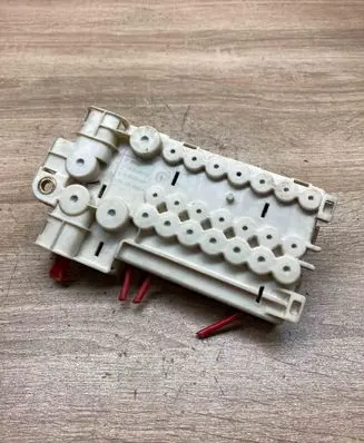 BMW 5 E39 Battery relay fuse 8370640 8370638