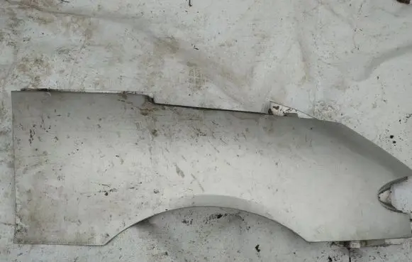 Renault Espace III Fender sidabrinis