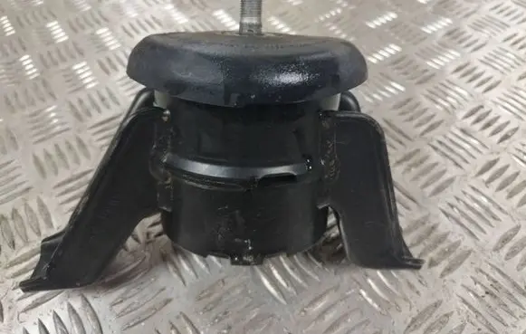 KIA Sportage Engine mount bracket 21815D9100