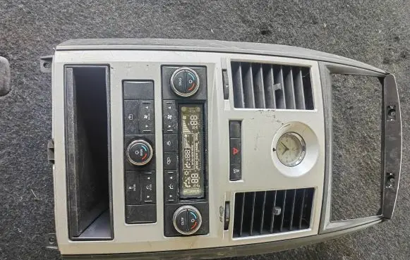Chrysler Grand Voyager V Climate control unit P55111918AA