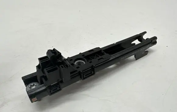 Mercedes-Benz S W222 Seat belt height adjuster A0008600388