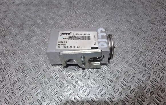 Renault Clio IV Air conditioning (A/C) expansion valve 