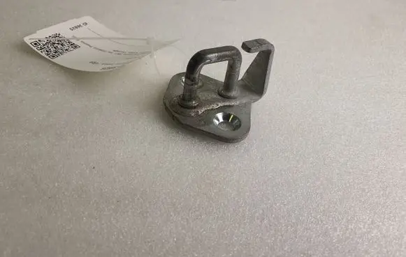 Hummer H3 Front door lock loop/hook striker 5716