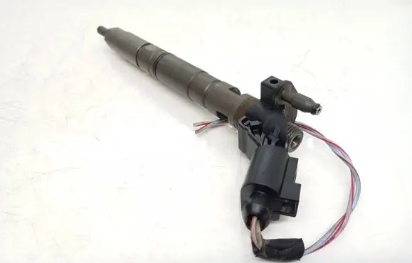 Audi A5 8T 8F Fuel injector 059130277BE 0445116023