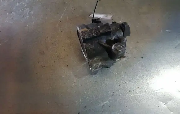 Renault Espace III Power steering pump
