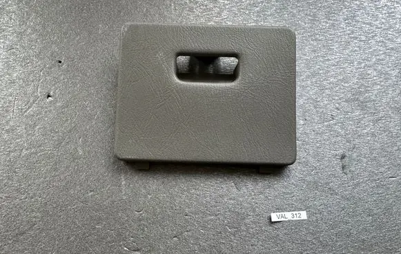 Nissan Patrol Y61 Fuse box cover 68964VB000
