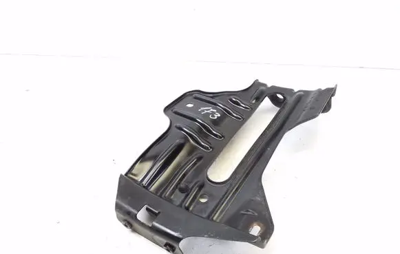 Mercedes-Benz CL C216 Other engine bay part A2218600614