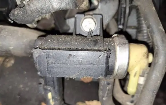 Citroen C5 Turbo solenoid valve 70163380