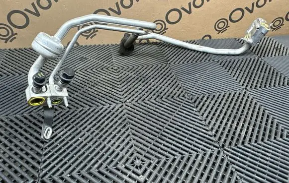 Volvo XC90 Air conditioning (A/C) pipe/hose 31404339