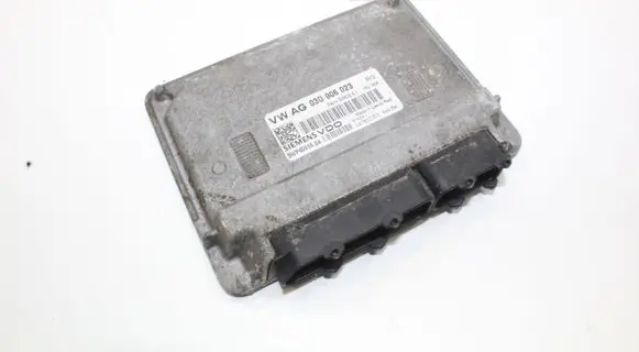 Skoda Fabia Mk3 (NJ) Engine control unit/module 03D906023 5WP4041404