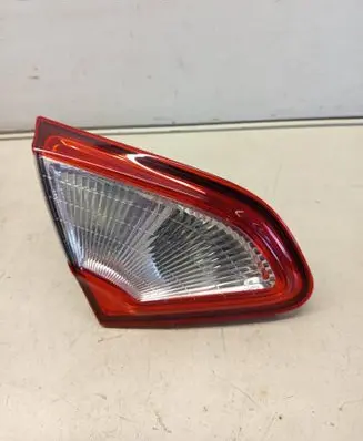 Nissan Qashqai+2 Tailgate rear/tail lights 89503189