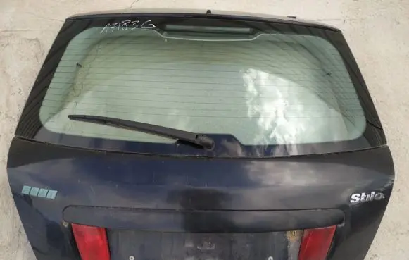 Fiat Stilo Tailgate/trunk/boot lid juodas