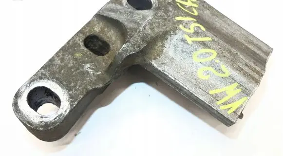 Volkswagen PASSAT CC Engine mounting bracket 3618372