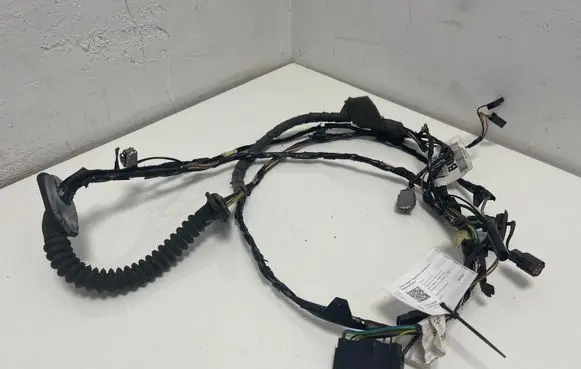 Ford Focus Tailgate/trunk wiring harness N7M5T17N400